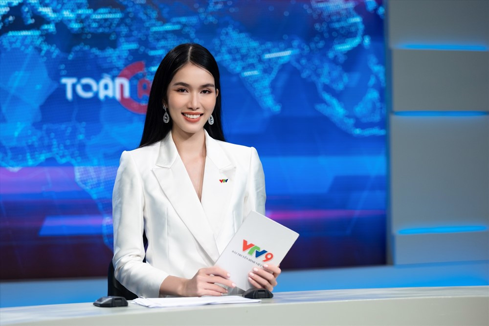 Á hậu Việt sinh năm 1998 là giảng viên trường 'nhà giàu' RMIT, bố chồng là giáo sư nổi tiếng - ảnh 5