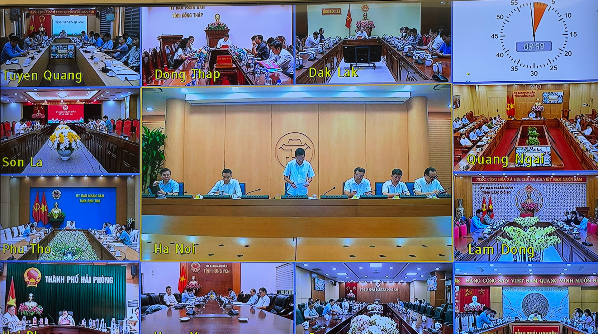 Thủ tướng: 3 mục tiêu lớn cuối năm 2025 để hoàn thành xuất sắc đột phá chiến lược về hạ tầng giao thông- Ảnh 13. Thủ tướng: 3 mục tiêu lớn cuối năm 2025 để hoàn thành xuất sắc đột phá chiến lược về hạ tầng giao thông- Ảnh 13.