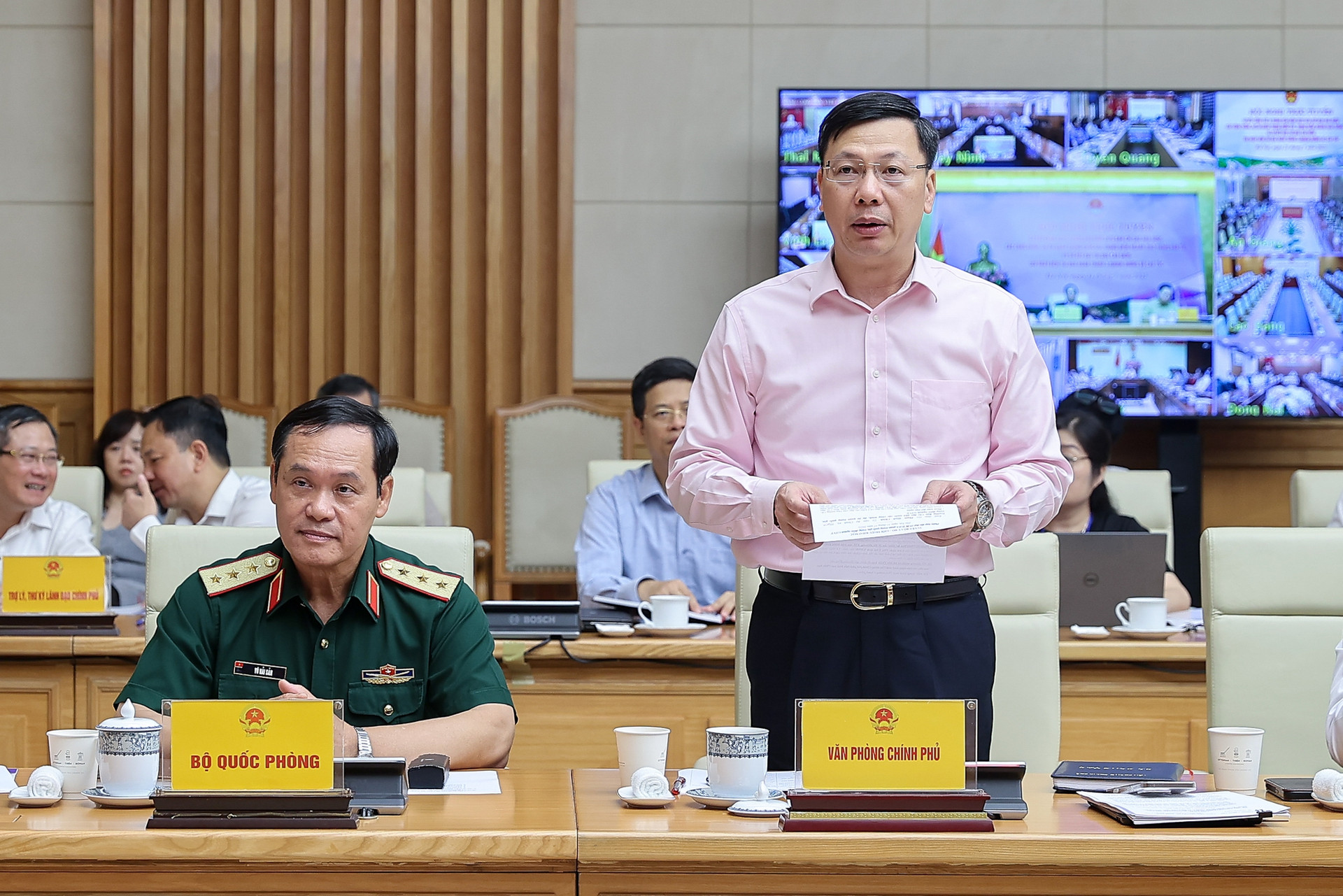 Thủ tướng: 3 mục tiêu lớn cuối năm 2025 để hoàn thành xuất sắc đột phá chiến lược về hạ tầng giao thông- Ảnh 6. Thủ tướng: 3 mục tiêu lớn cuối năm 2025 để hoàn thành xuất sắc đột phá chiến lược về hạ tầng giao thông- Ảnh 6.