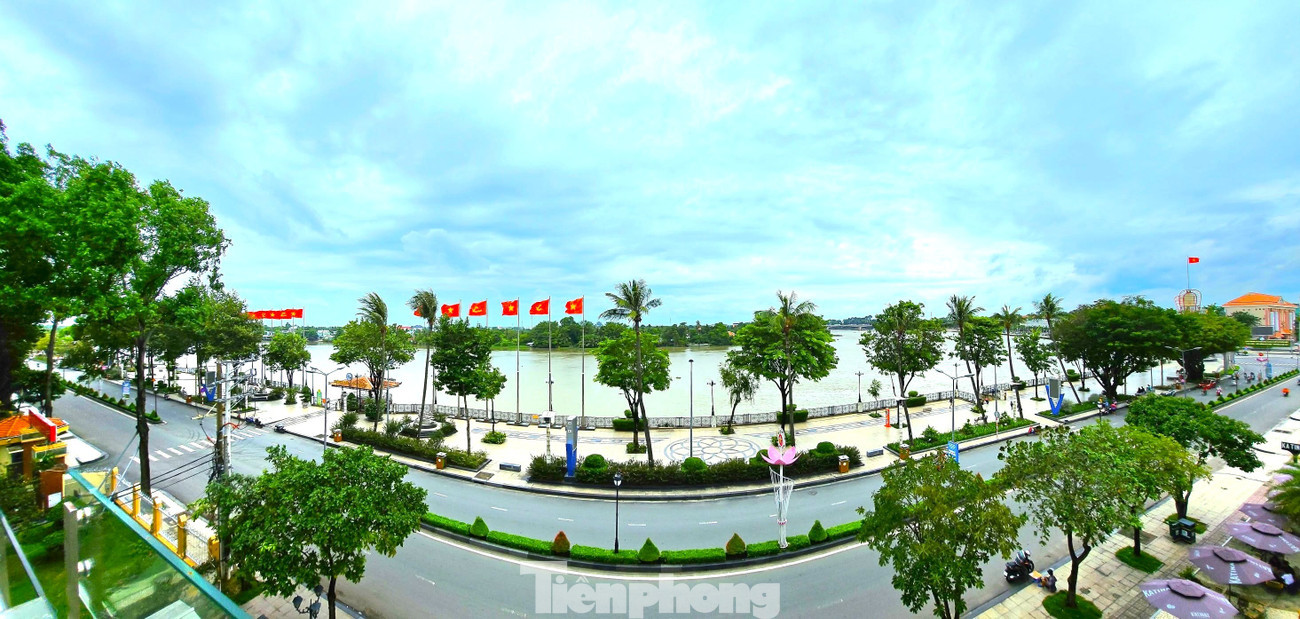 Đường ven sông Sài Gòn đoạn trụ sở phường Thủ Dầu Một đã được đầu tư xây dựng trước đó Ảnh: Nguyễn Đức tp-bd-6.jpg