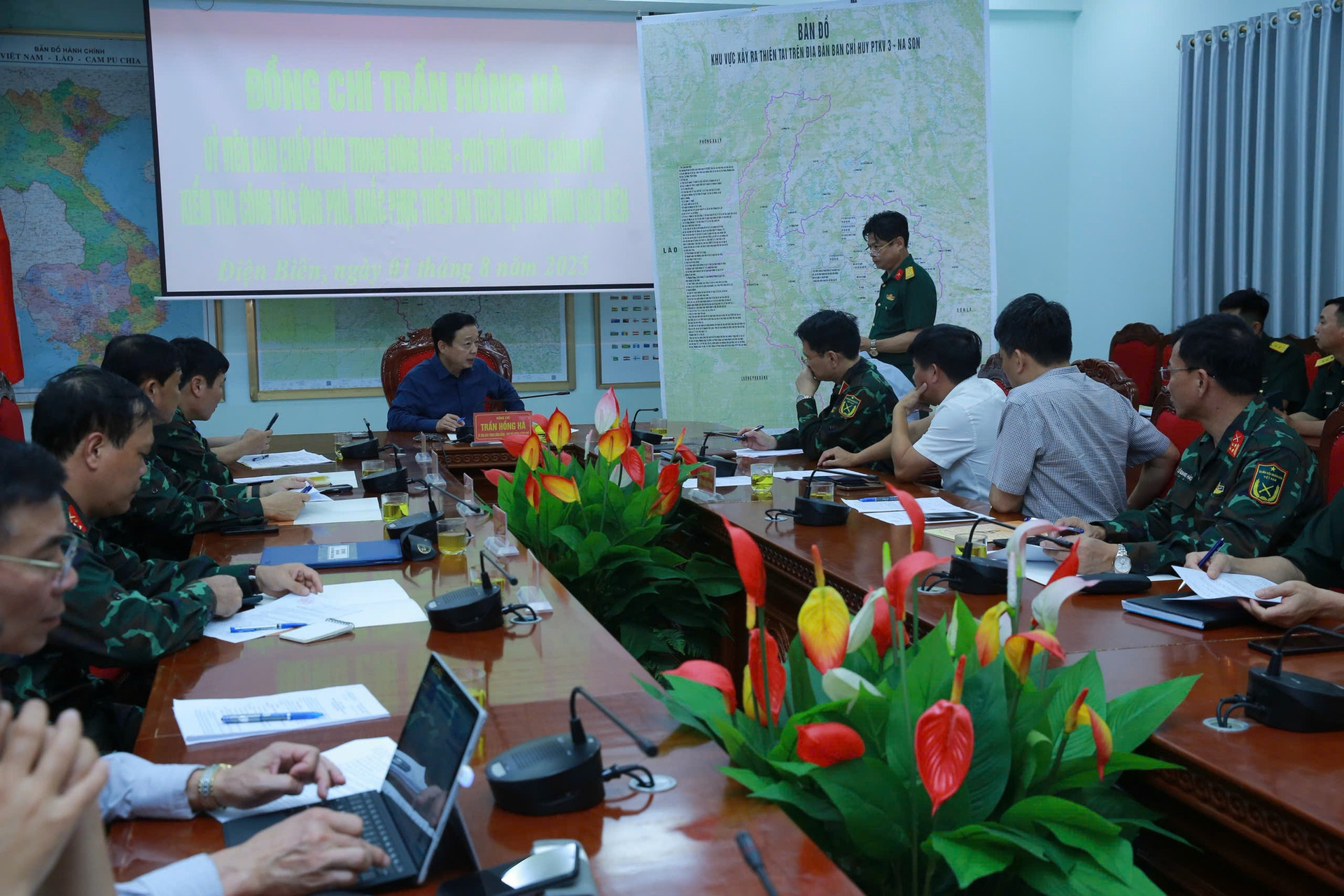 Phó Thủ tướng Trần Hồng Hà chỉ đạo khắc phục lũ quét, sạt lở đất ở Điện Biên- Ảnh 1.