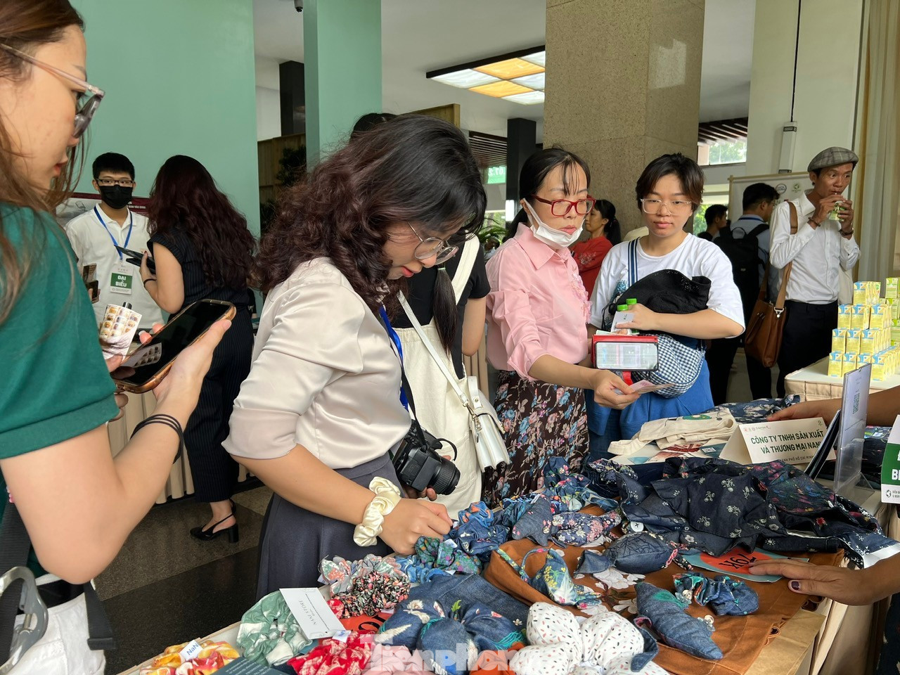 tp-moi-truong-uyen-phuong-1.jpg