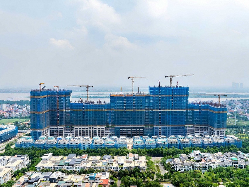 'Chốt deal' thành công Sky Villa 28 tỷ trên livestream đặt giá ngày 1/8 của Sunshine Group