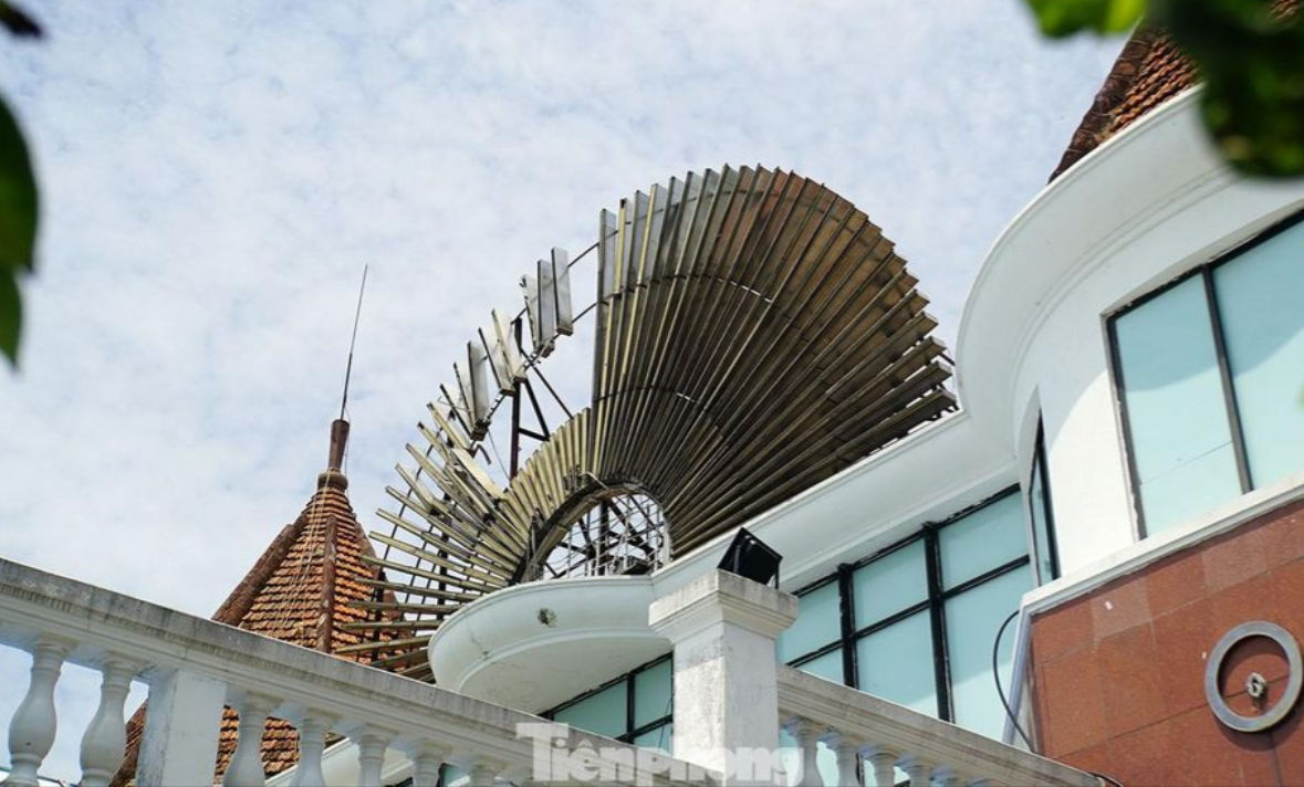 Cảnh hoang tàn của casino đầu tiên được cấp phép hoạt động tại Việt Nam- Ảnh 3. Cảnh hoang tàn của casino đầu tiên được cấp phép hoạt động tại Việt Nam- Ảnh 3.
