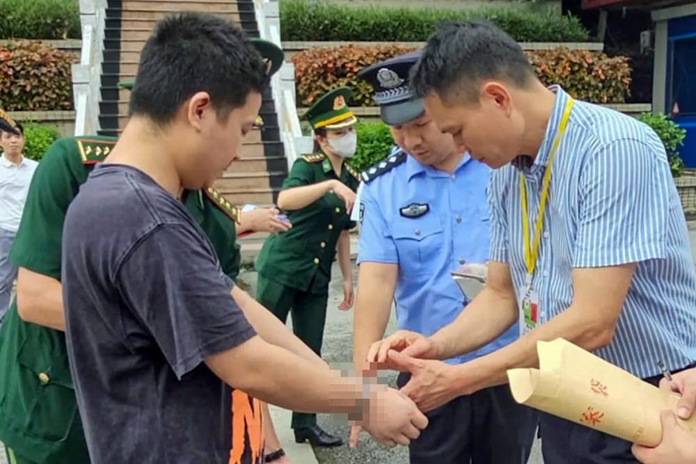 Công an Việt Nam bắt giữ đối tượng bị Interpol truy nã đỏ - ảnh 2