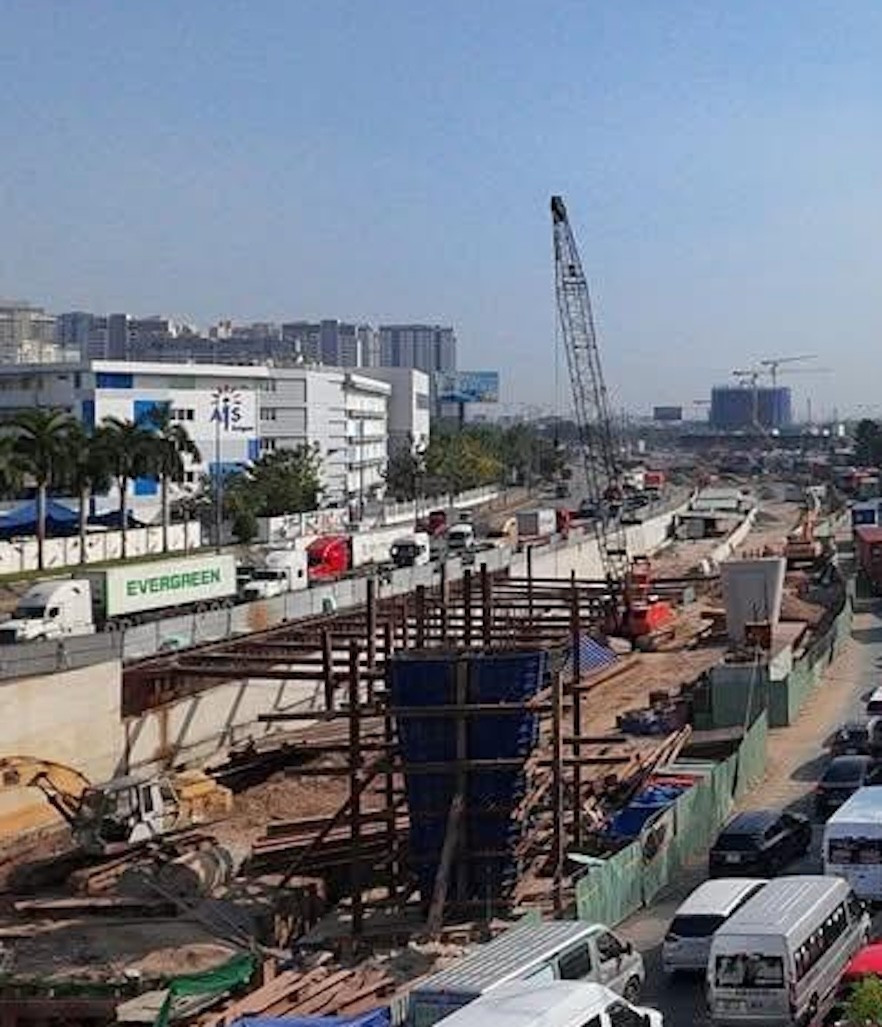 Những công trình giao thông đang triển khai cũng là một trong các nguyên nhân gây kẹt xe ket-can-gio-05.jpg