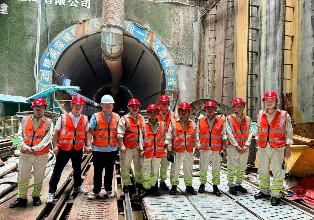Công ty Việt Nam đầu tiên mua máy khoan hầm khổng lồ từ Trung Quốc, giành 'miếng bánh' 550.000 tỷ đồng với nhà thầu ngoại
