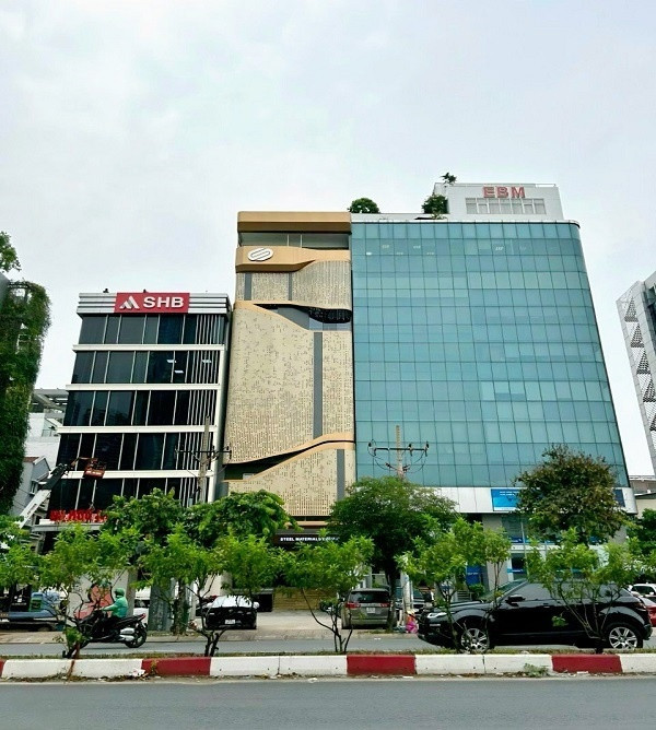 Không đòi được 1.000 tỷ đồng nợ xấu từ Novaland và loạt doanh nghiệp, đại giá buôn thép bán cả trụ sở chính vẫn lỗ nặng