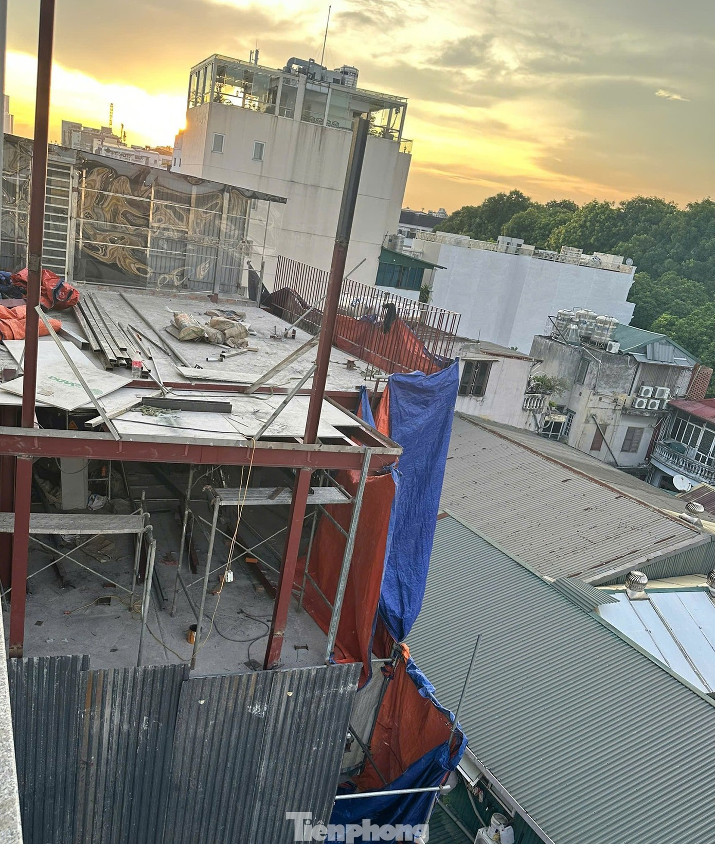 Công trình vi phạm tại số 4 Hàng Bài, phường Cửa Nam z6790378132170-46a130c0f8051089b5fb3e46c06fb65f.jpg