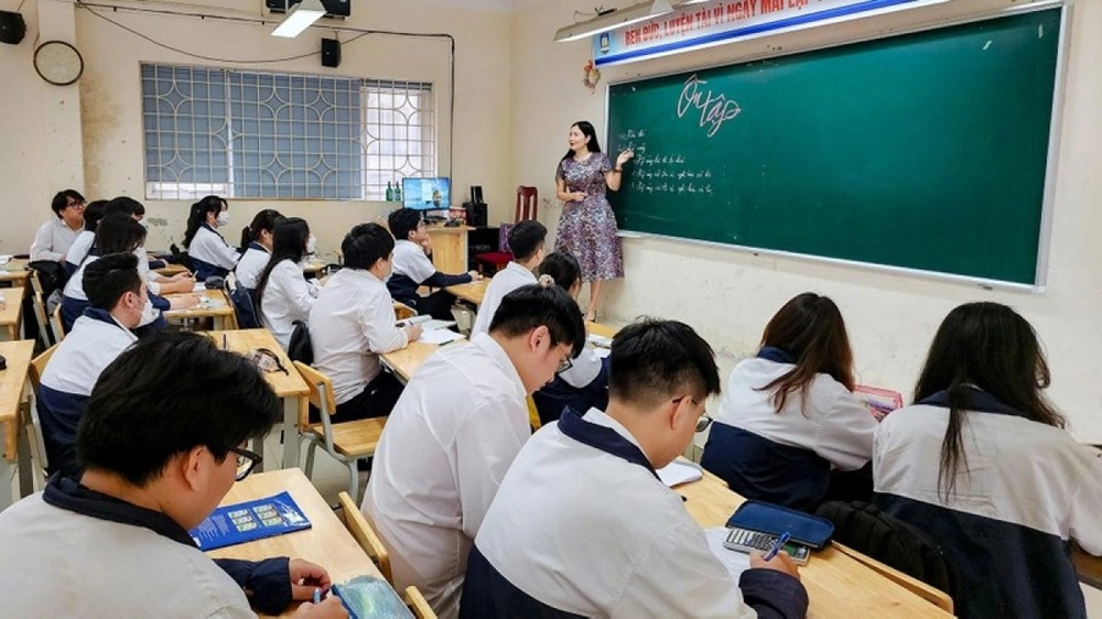 Chính thức từ năm học 2025-2026, học sinh cấp 2,3 sẽ học 2 buổi/ngày - ảnh 1