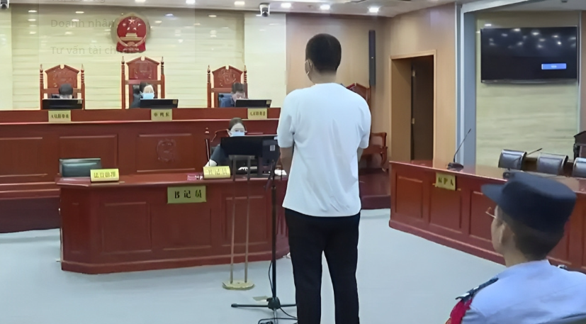 Lĩnh án 12,5 năm tù vì nhận 17,1 tỷ đồng để ‘giúp đỡ’ các gia đình có con thi đại học điểm thấp - ảnh 2
