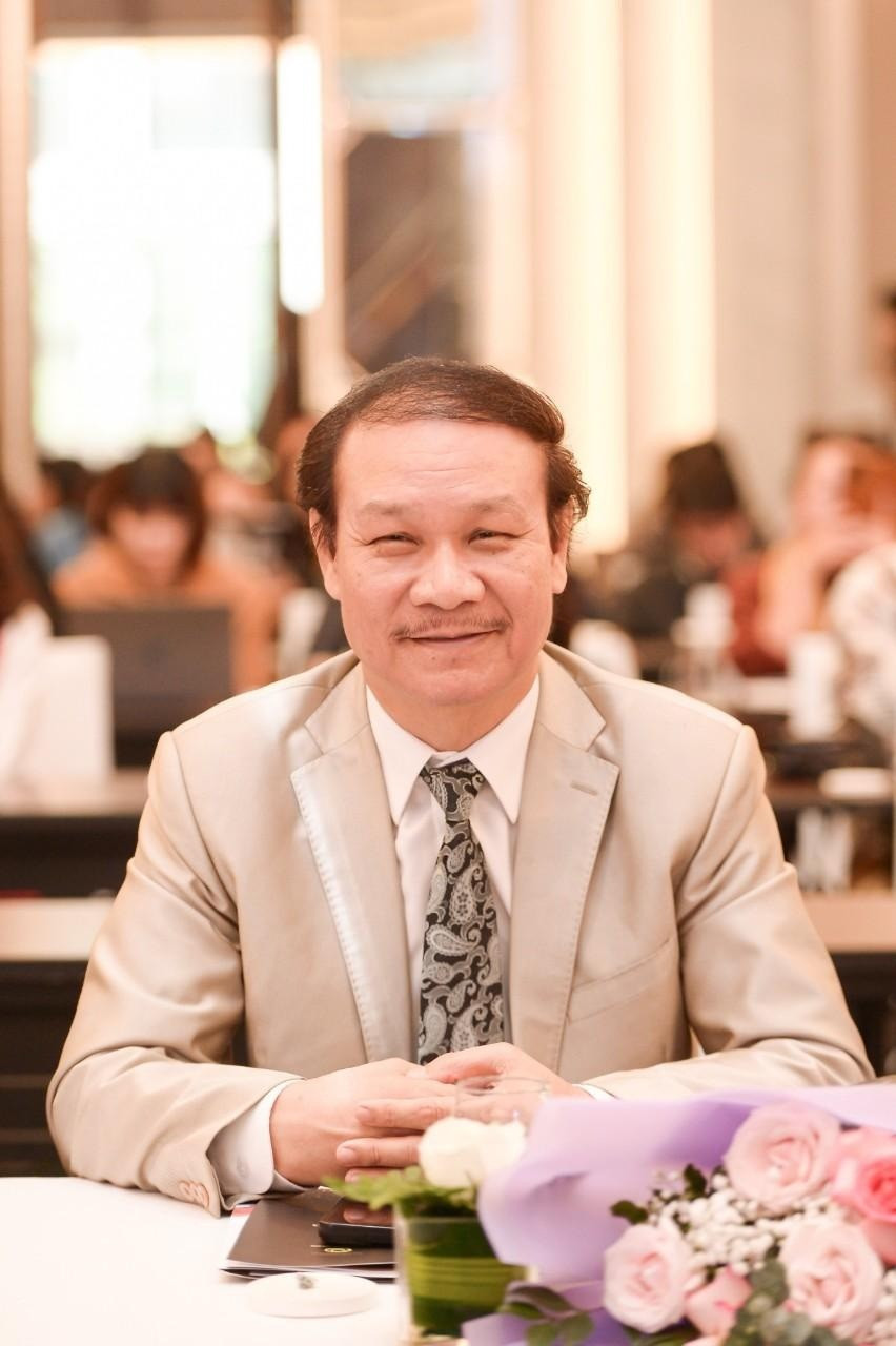 Nam diễn viên là ông trùm phản diện phim Việt, ngoài đời mang quân hàm Đại tá Công an, nguyên Phó Đoàn kịch nói CAND - ảnh 1