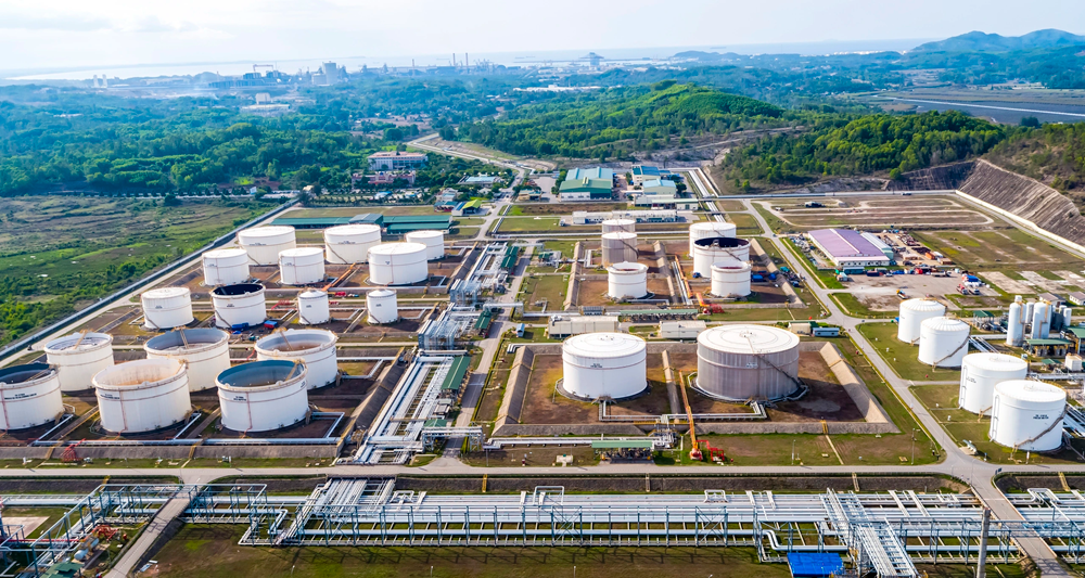 Việc triển khai xây dựng Trung tâm lọc hóa dầu và năng lượng quốc gia cần hướng tới công nghệ hiện đại. loc-hoa-dau-2.png