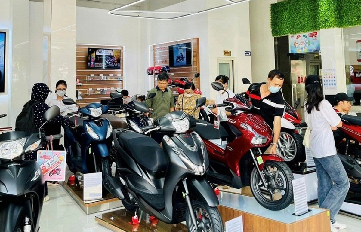 Giá mới nhất của xe máy Honda: SH giảm mạnh, ‘siêu xe ga’ Vision rẻ như cho, dưới cả mốc niêm yết, ‘chốt đơn’ là có xe vi vu ngay