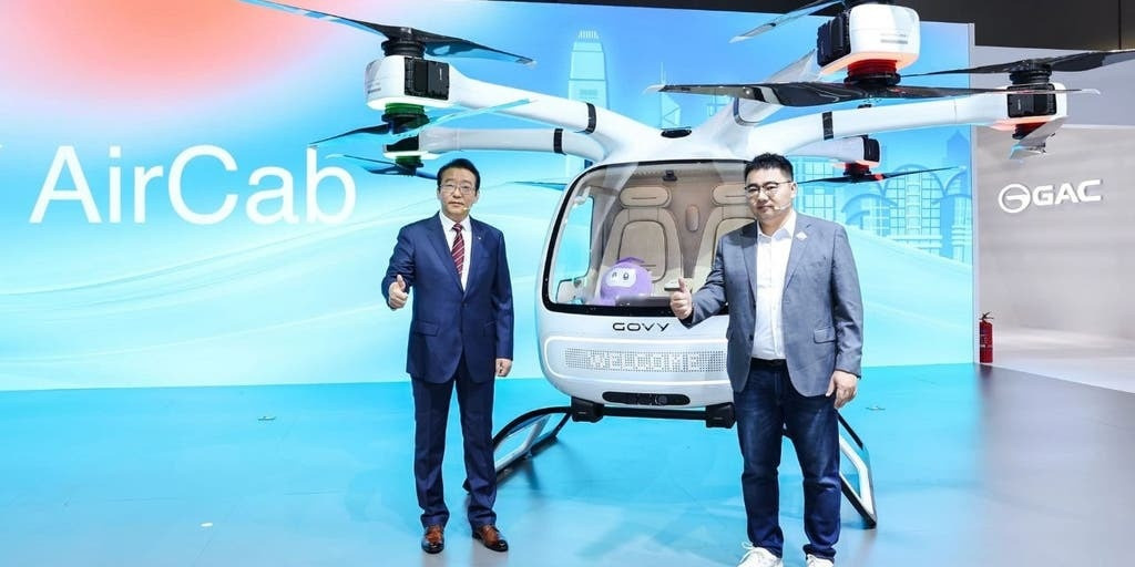 Trung Quốc công bố mẫu ô tô bay 6 tỷ đồng - con át chủ bài trong thị trường 9.000 tỷ USD