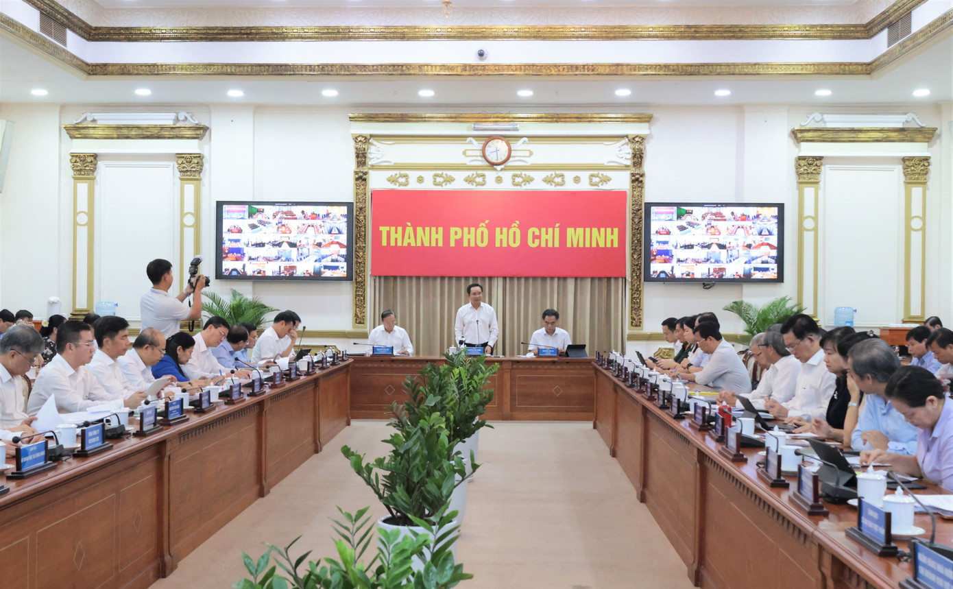 Toàn cảnh phiên họp về tình hình kinh tế - xã hội tháng 7; nhiệm vụ, giải pháp trọng tâm tháng 8/2025. Ảnh: Cổng thông tin điện tử TPHCM 9-8-2025-hop-ktxh-toan-canh.jpg
