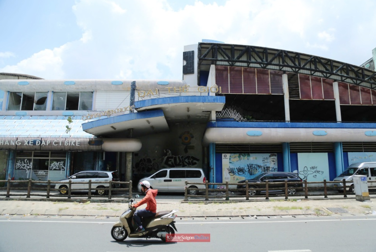 Cảnh hoang tàn, nhếch nhác của công viên nước 4.000m2 từng lớn và đông khách nhất thành phố giàu nhất Việt Nam- Ảnh 2. Cảnh hoang tàn, nhếch nhác của công viên nước 4.000m2 từng lớn và đông khách nhất thành phố giàu nhất Việt Nam- Ảnh 2.