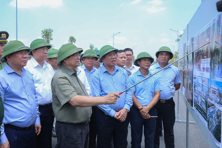 Hình ảnh tại buổi kiểm tra. Nguồn ảnh: Báo Chính phủ Hình ảnh tại buổi kiểm tra. Nguồn ảnh: Báo Chính phủ