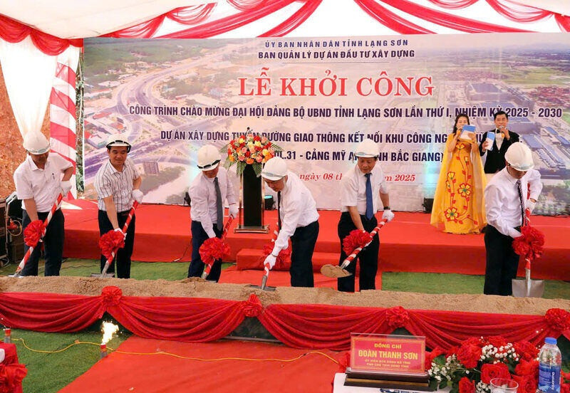 Khởi công tuyến đường trăm tỷ mở lối logistics Lạng Sơn - Bắc Ninh: Kết nối KCN lớn nhất vùng biên với cảng cạn- Ảnh 1. Khởi công tuyến đường trăm tỷ mở lối logistics Lạng Sơn - Bắc Ninh: Kết nối KCN lớn nhất vùng biên với cảng cạn- Ảnh 1.