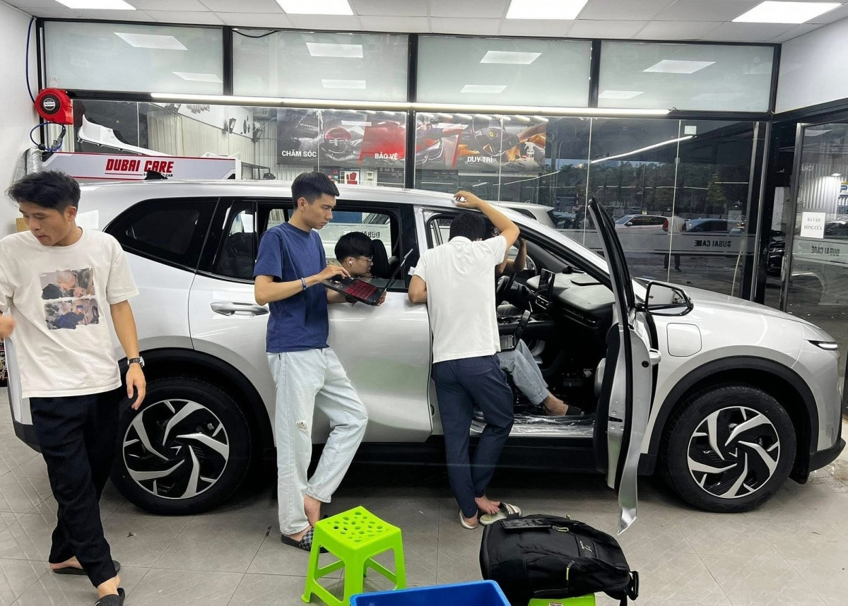 Mẫu MPV VinFast Limo Green chính thức giao xe, phía xưởng độ vạch rõ từng hạng mục nên độ: Có tốn kém không?