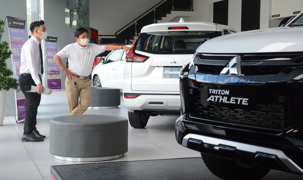 Người Việt chuộng ô tô nhập khẩu nguyên chiếc từ 2 quốc gia Đông Nam Á, nửa năm hơn 100.000 xe cập bến