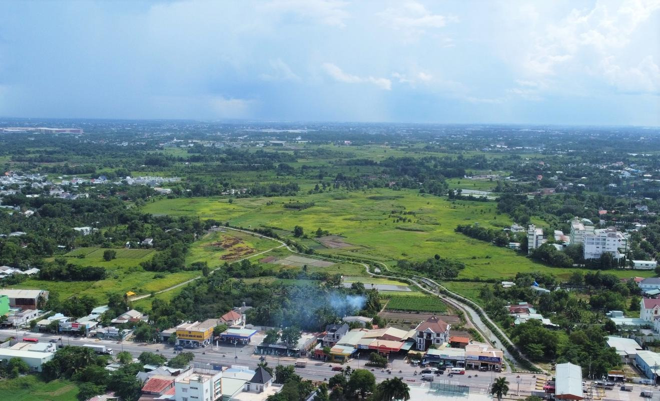 Chính thức thu hồi dự án nhà bỏ hoang suốt 17 năm trên 'đất vàng', hàng trăm người dân bị ảnh hưởng- Ảnh 1.