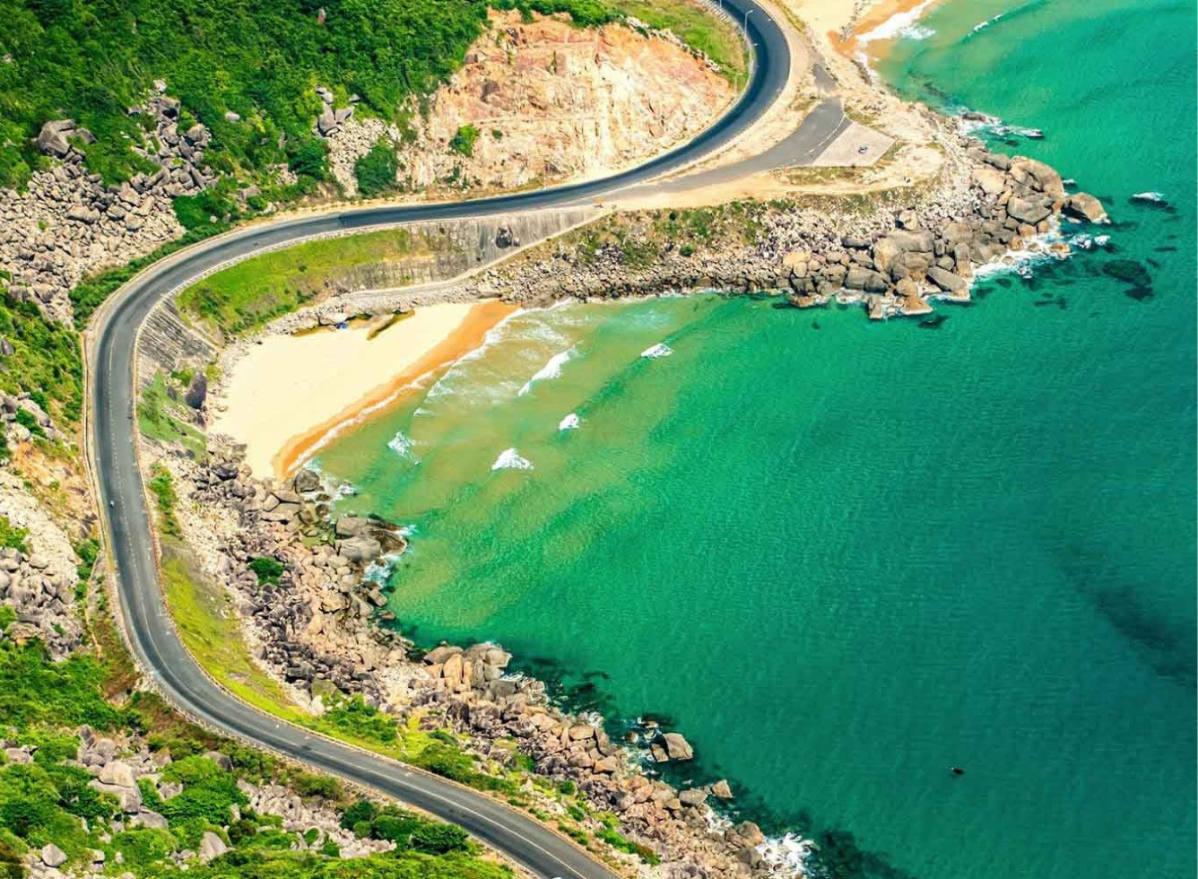 Việt Nam sắp có hơn 2.800km đường ven biển từ Bắc vào Nam- Ảnh 1. Việt Nam sắp có hơn 2.800km đường ven biển từ Bắc vào Nam- Ảnh 1.
