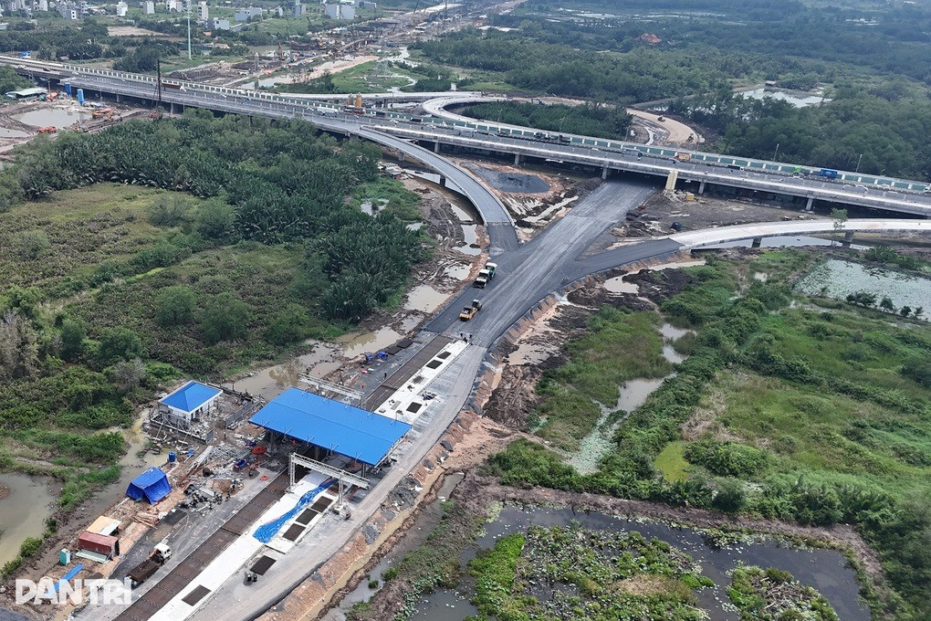 7 ngày nữa, Việt Nam chính thức đưa trạm thu phí 'nửa kín - nửa hở' đầu tiên vào hoạt động- Ảnh 1. 7 ngày nữa, Việt Nam chính thức đưa trạm thu phí 'nửa kín - nửa hở' đầu tiên vào hoạt động- Ảnh 1.