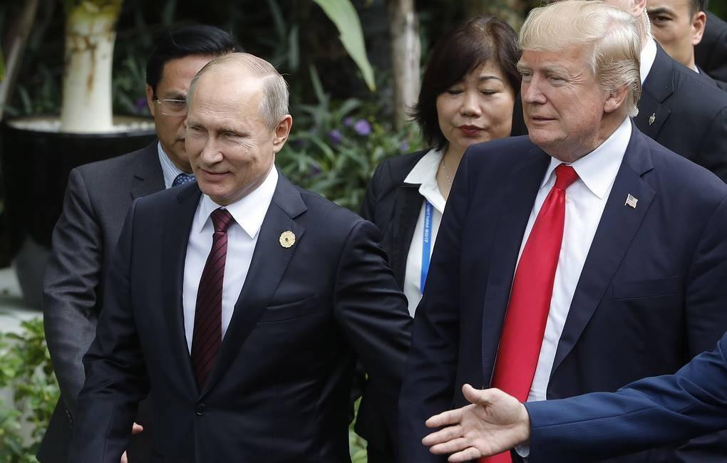 Tổng thống Nga Vladimir Putin và Tổng thống Mỹ Donald Trump. (Ảnh: Tass) 1451313.jpg