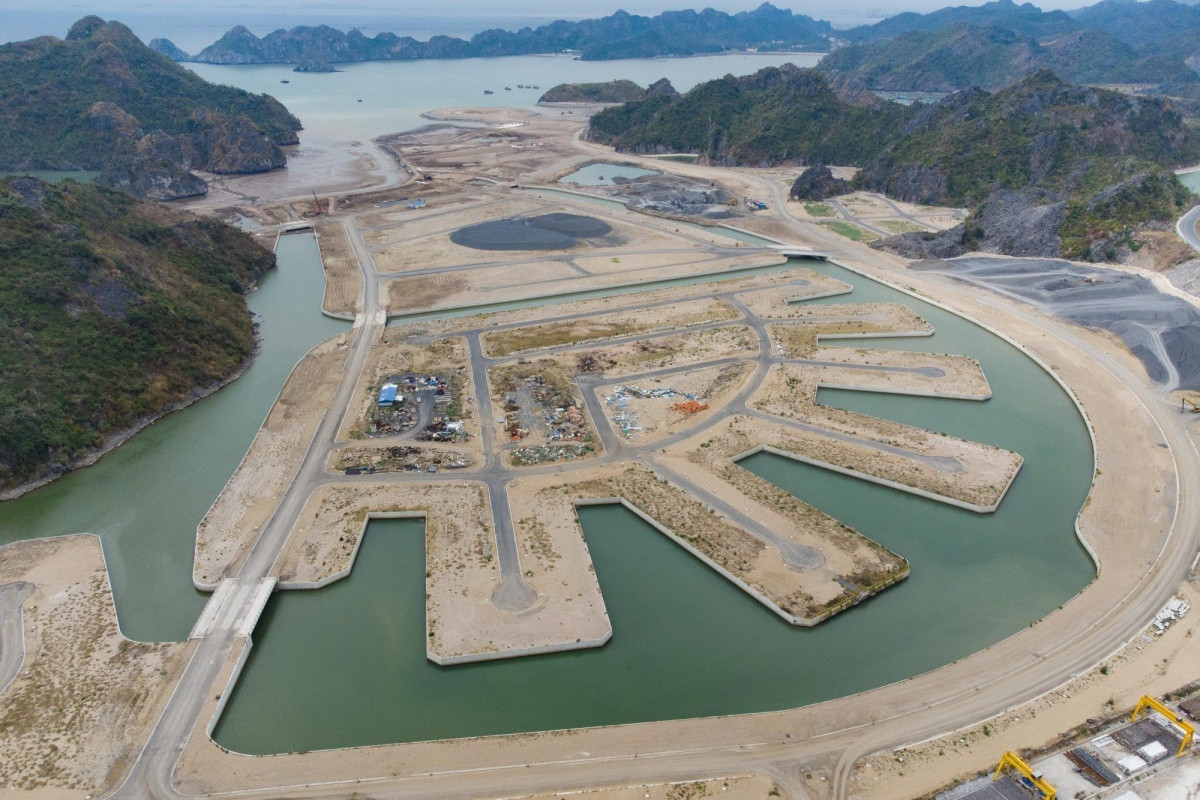 Thị trường M&A tháng 7 bùng nổ, thương vụ 300 triệu USD của một công ty niêm yết gây chú ý