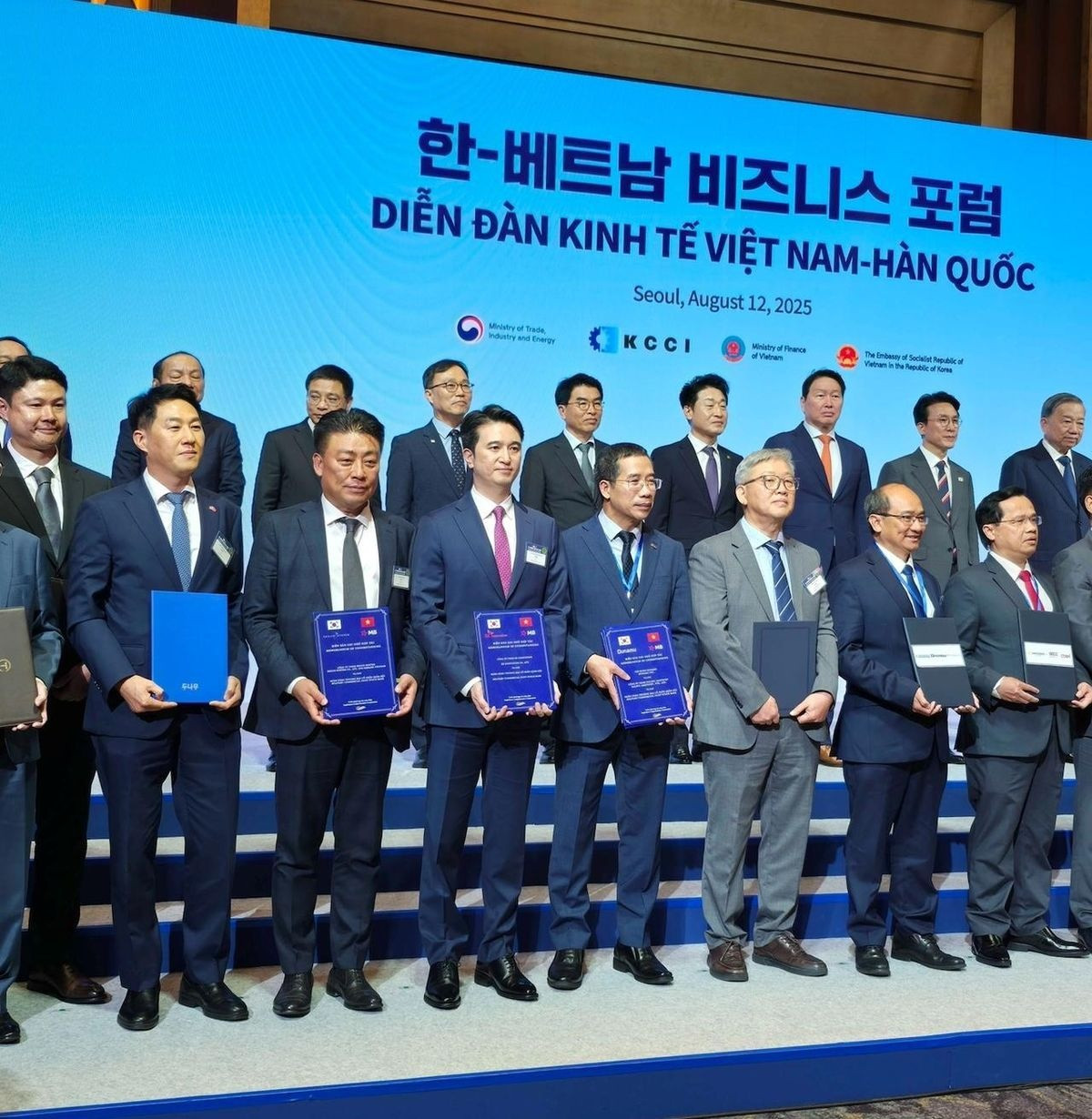 ‘Ông trùm’ Hàn Quốc vừa bắt tay MB: Chủ sàn tiền mã hóa lớn thứ 3 thế giới, có cổ đông là quản lý của nhóm nhạc BTS