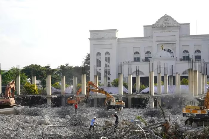 Hôm nay, khu phức hợp hàng trăm tỷ ở Đồng Nai chính thức bị ‘xóa sổ’- Ảnh 1.