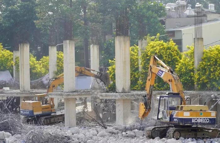 Hôm nay, khu phức hợp hàng trăm tỷ ở Đồng Nai chính thức bị ‘xóa sổ’- Ảnh 2.