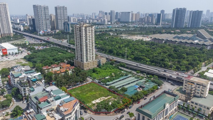 16 năm bỏ hoang: Dự án 3 mặt tiền trên ‘đất vàng’ Thủ đô đến bao giờ mới hồi sinh?- Ảnh 2.