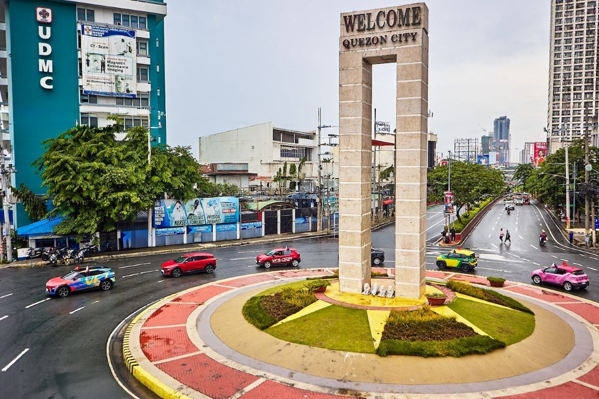 Dàn xe điện VinFast cực chất khuấy động đường phố Philippines