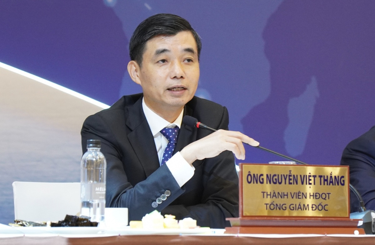 Vua thép Hòa Phát (HPG) thắng lớn trong chuồng gà, đàn gà sắp Nam tiến