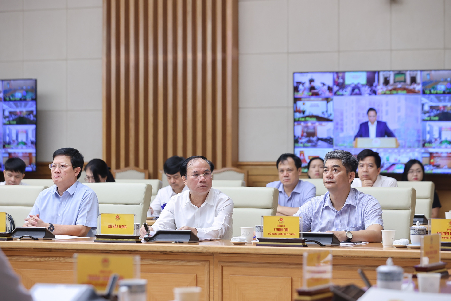 Thủ tướng: Nâng ngưỡng thu nhập được mua nhà xã hội theo hướng phù hợp hơn- Ảnh 7.