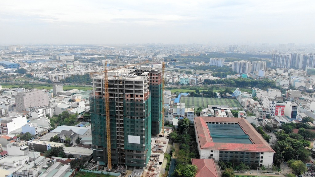 Dự án chung cư bỏ hoang 6 năm tại TP. HCM: Chủ đầu tư hầu tòa, lừa đảo gần 500 tỷ của cư dân- Ảnh 1.