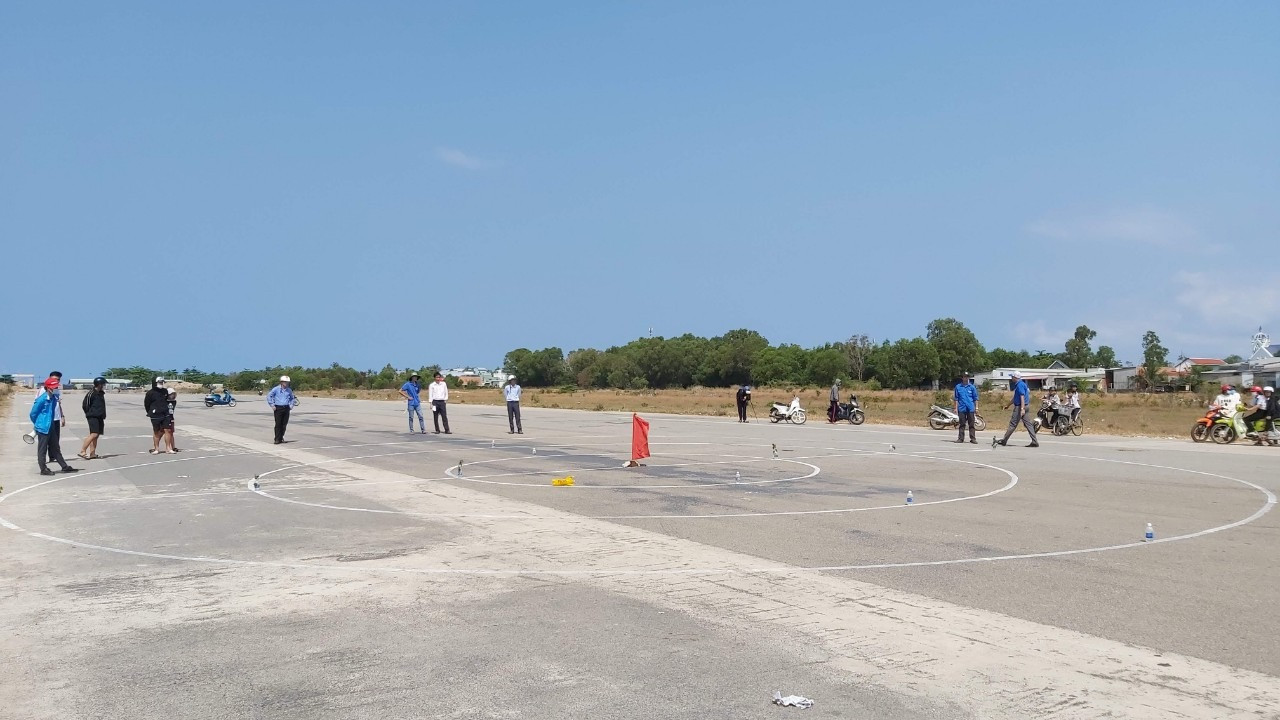 Sân bay được xây từ thời Pháp thuộc bị 'lãng quên' suốt hơn một thập niên dự kiến được hồi sinh thành khu chức năng hỗn hợp- Ảnh 1.