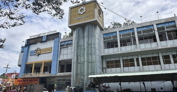Trung tâm thương mại 4 mặt tiền bỏ hoang 10 năm sẽ bị phá dỡ