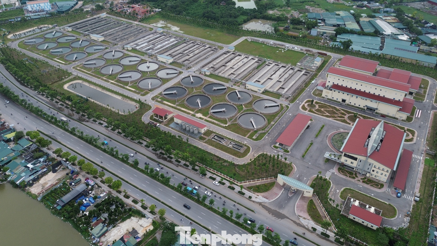 Dự án Nhà máy xử lý nước thải Yên Xá quy mô diện tích 13,8ha, với công suất xử lý 70.000m3/ngày đêm. Dự án được khởi công năm 2016, dự kiến hoàn thành năm 2027 với tổng mức đầu tư 11.197 tỷ đồng. tp-10.jpg