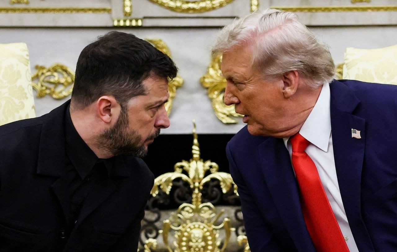Tổng thống Mỹ Donald Trump và Tổng thống Ukraine Volodymyr Zelensky gặp nhau tại Nhà Trắng ngày 18/8. (Ảnh: AP) 2025-08-18t175604z-407737755-rc2.jpg