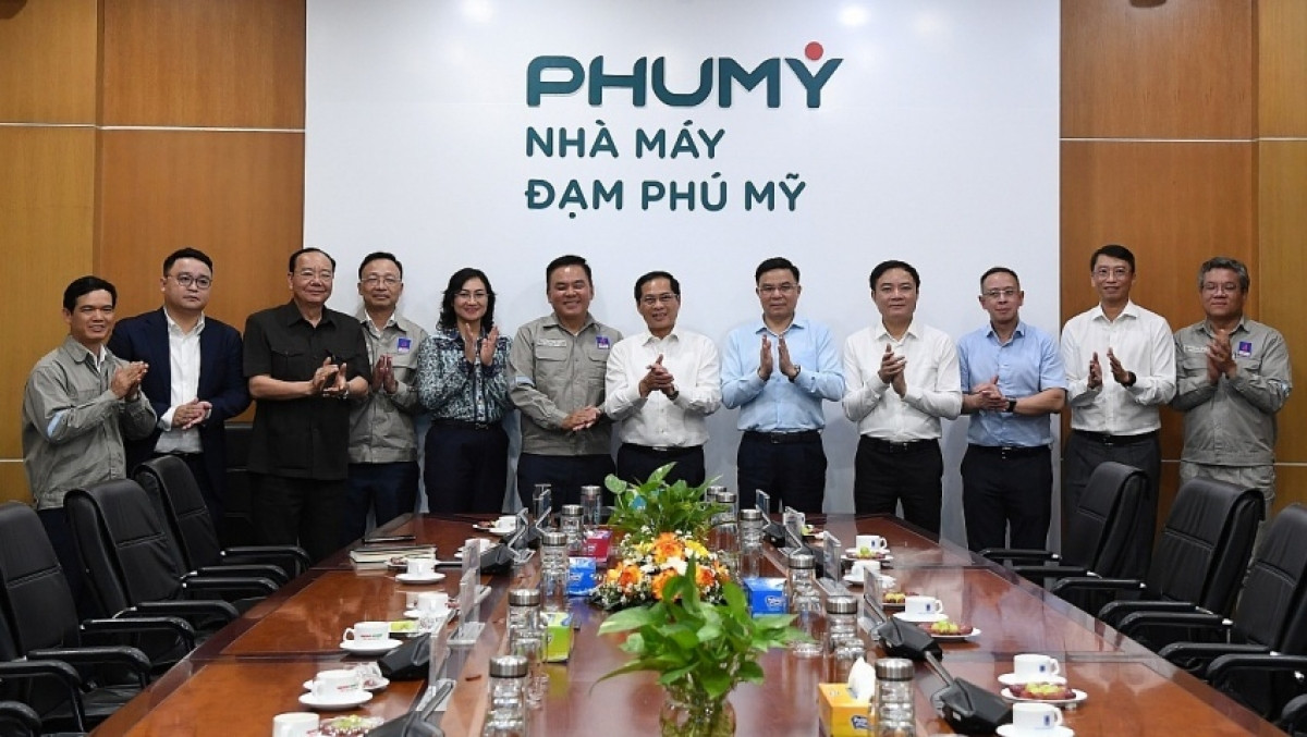 Vừa báo lãi lớn, doanh nghiệp phân bón hàng đầu Việt Nam đón Phó Thủ tướng tới thăm