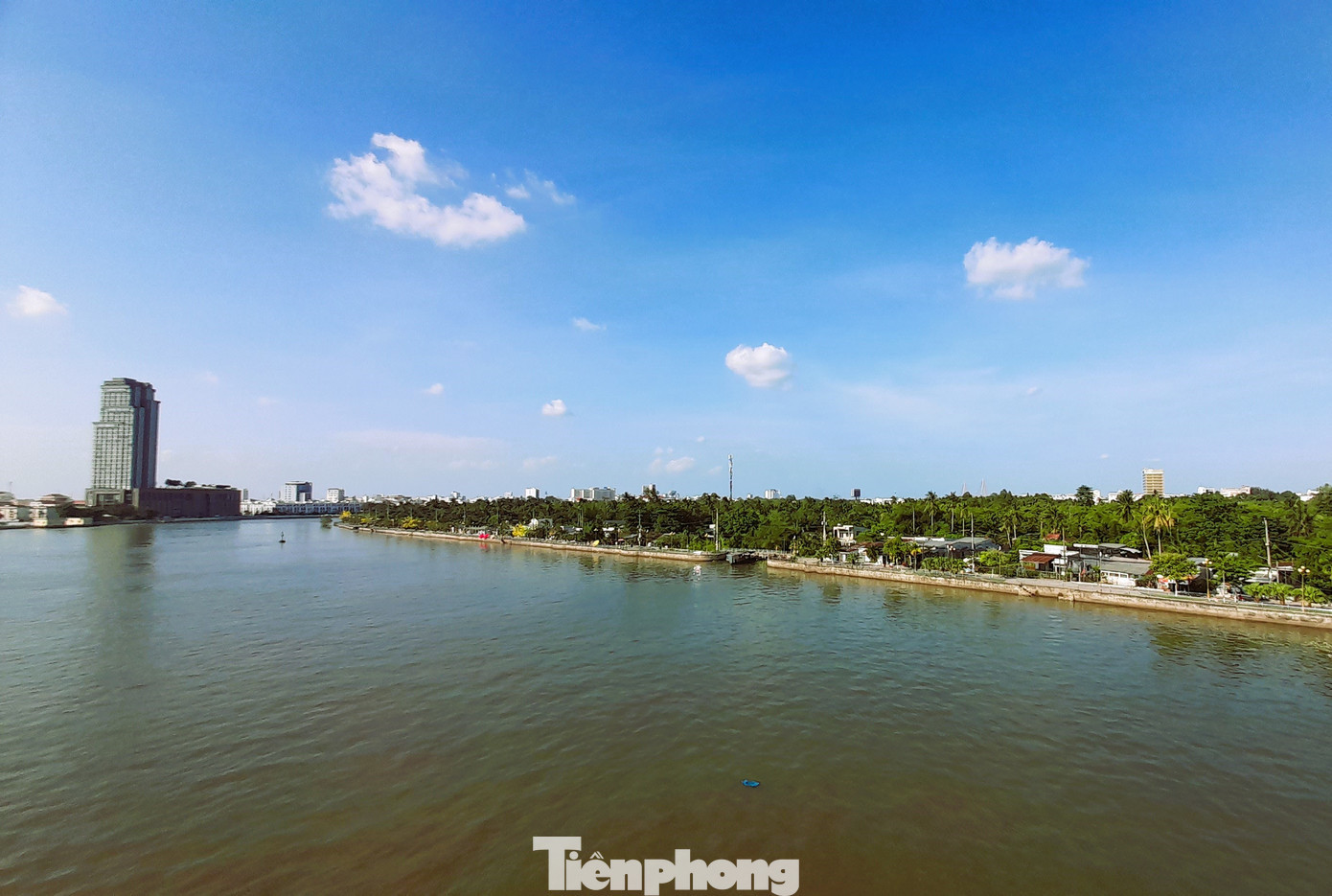 Vị trí dự kiến đặt Trung tâm hành chính mới của Cần Thơ ngay bờ sông Cần Thơ. Ảnh: CK tp-khuhanhchinh-3406.jpg