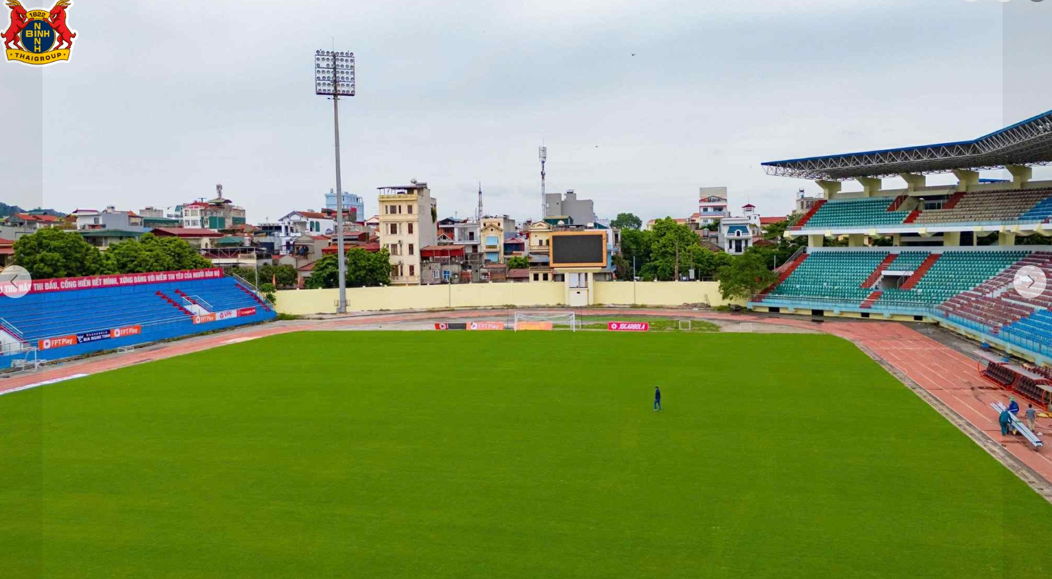 Sân vận động sức chứa 25.000 chỗ ngồi đạt tiêu chuẩn SEA Games tại Ninh Bình ‘lên đời’ long lanh trước ngày diễn ra trận đấu lịch sử- Ảnh 2.