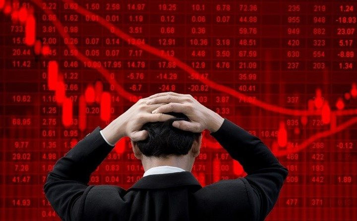VN-Index bất ngờ giảm 35 điểm, nhiều cổ phiếu nằm sàn