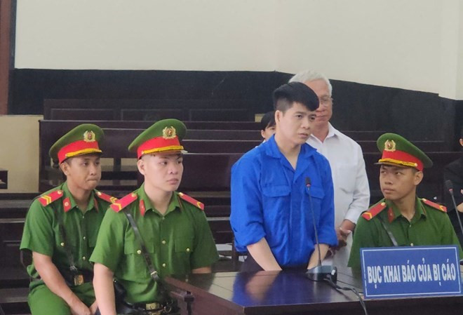 Tuyên án 20 năm tù với kế toán Phòng Nội vụ thành phố - ảnh 1