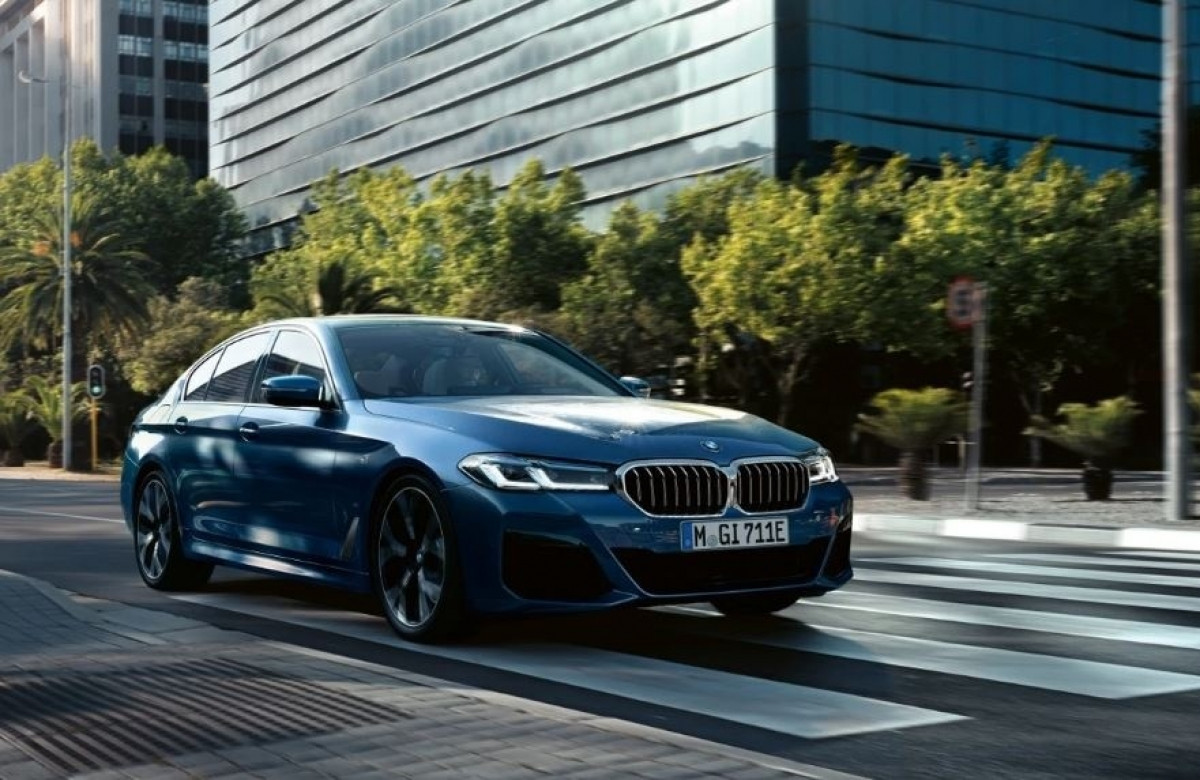 THACO AUTO tung ưu đãi cực lớn, khách mua BMW iX3 hời như được tặng thêm Mazda CX-30, Peugeot 2008 Allure