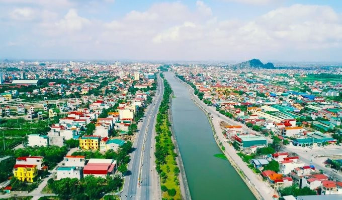 Dự chi 13.000 tỷ, 'thay áo' cho dòng sông biểu tượng của Ninh Bình- Ảnh 2. Dự chi 13.000 tỷ, 'thay áo' cho dòng sông biểu tượng của Ninh Bình- Ảnh 2.