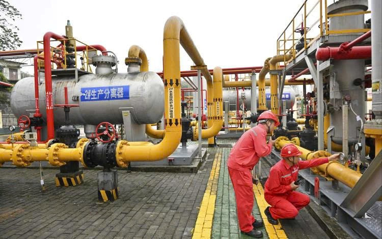 Láng giềng Việt Nam phát hiện ‘kho báu’ sâu 3,3km dưới lòng đất, trữ lượng hơn 100 tỷ mét khối, quyết tâm đẩy mạnh tự chủ năng lượng - ảnh 1